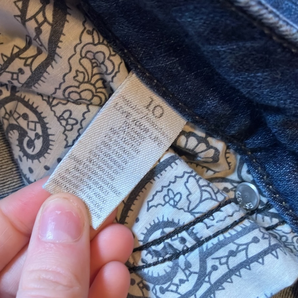 American Eagle Women’s Low Rise Bootcut Jean, Size 10 - Picture 7 of 8